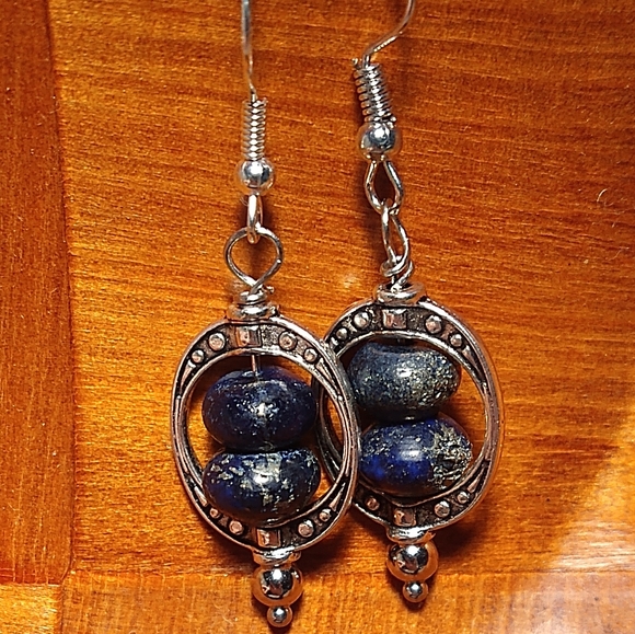 Elegant Handmade Silver And Lapis Lazuli Beaded Earrings - Picture 8 of 10